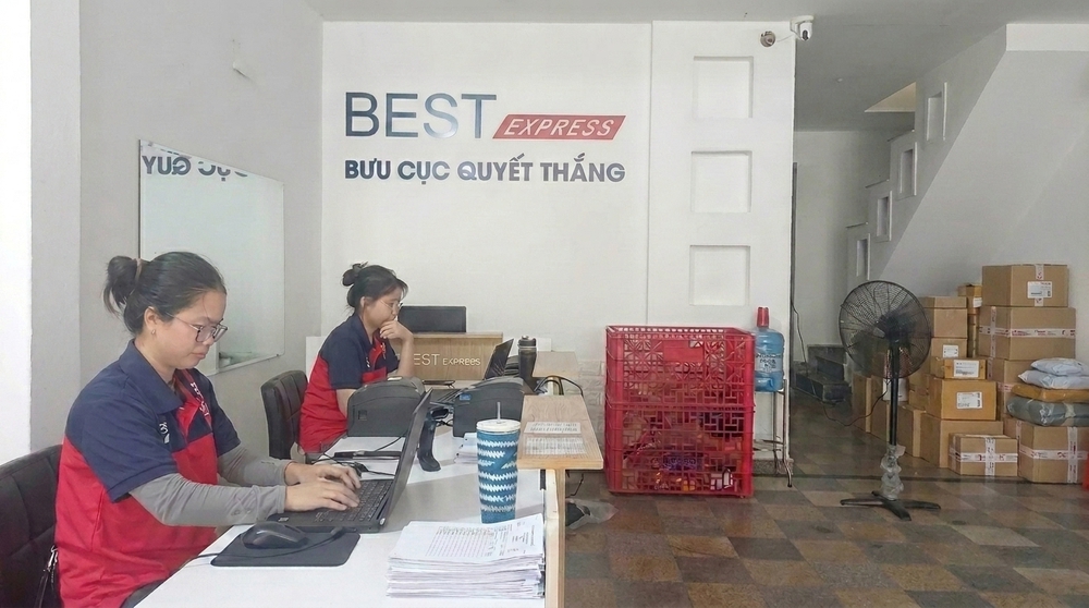 Từ nhân viên điều phối đến làm chủ bưu cục BEST Express: Hành trình kinh doanh số nơi ngã 3 biên giới Kon Tum - Ảnh 3. Từ nhân viên điều phối đến làm chủ bưu cục BEST Express: Hành trình kinh doanh số nơi ngã 3 biên giới Kon Tum - Ảnh 4.
