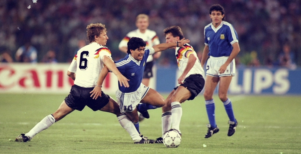 World Cup trong tôi: Italia 90 và những giọt nước mắt lịch sử của ‘Cậu bé vàng’ - Ảnh 4.