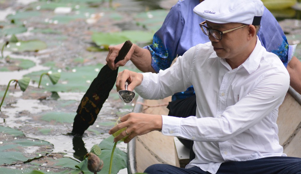 Nét văn hóa độc đáo của trà sen xứ Huế - Ảnh 4.