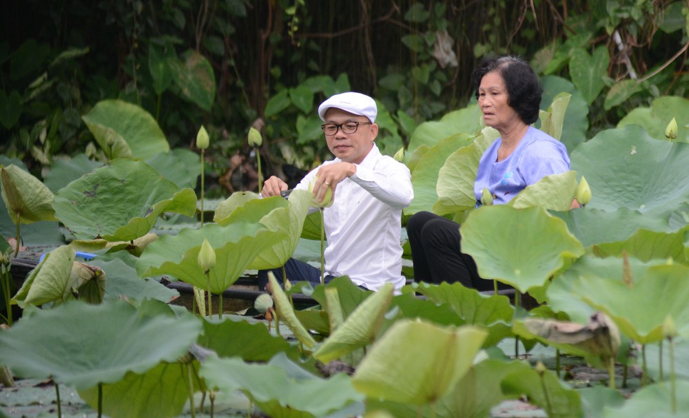 Nét văn hóa độc đáo của trà sen xứ Huế - Ảnh 1.
