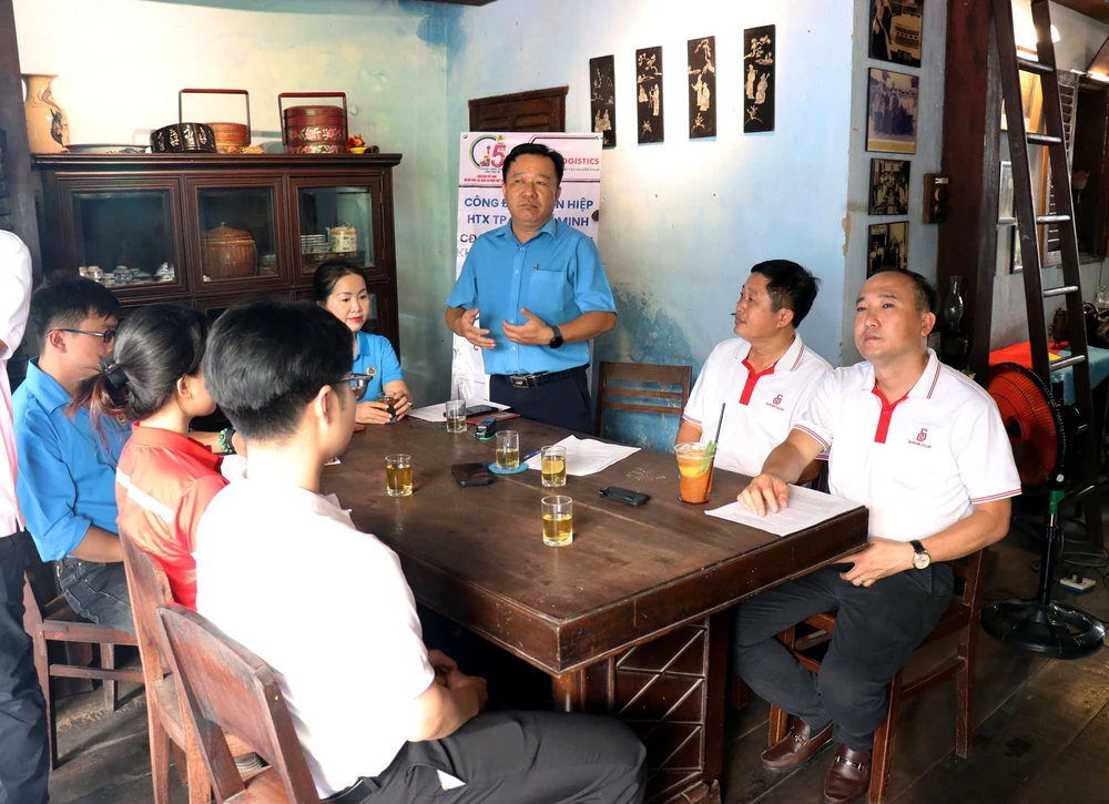 Từ "Góc cà phê" đến đối thoại đa tầng - Ảnh 1.