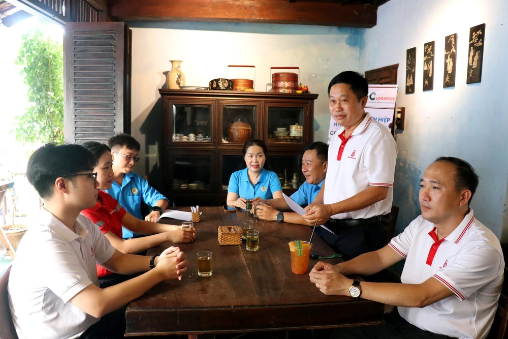 Từ "Góc cà phê" đến đối thoại đa tầng - Ảnh 2.