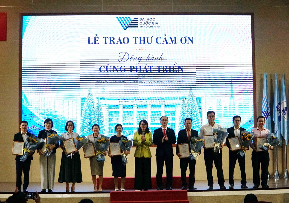 Đại học phải kiến tạo công nghệ, giải pháp và mô hình phát triển mới - Ảnh 3. Đại học phải kiến tạo công nghệ, giải pháp và mô hình phát triển mới - Ảnh 3.