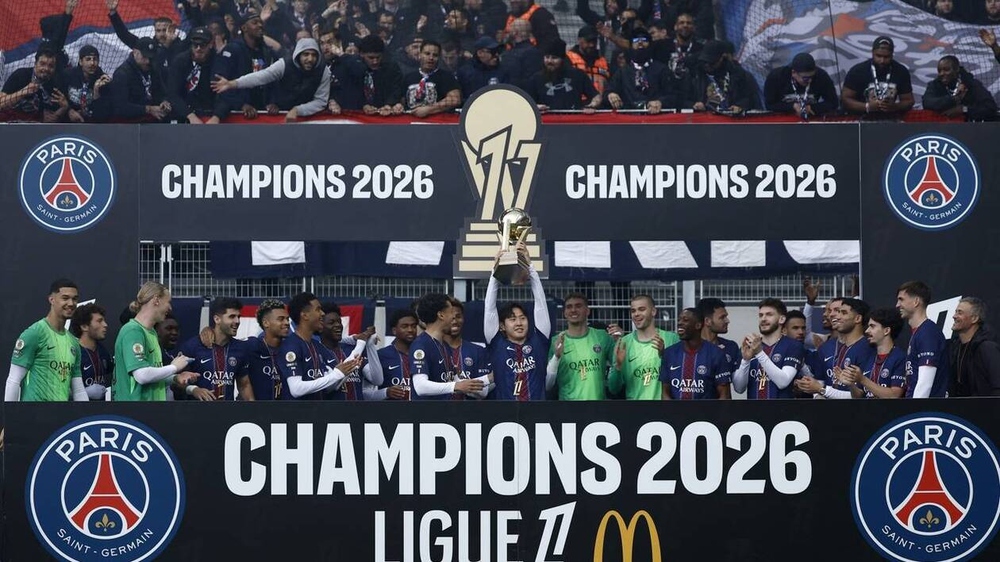 PSG có màn ăn mừng chức vô địch Ligue 1 kỳ lạ nhất mọi thời đại - Ảnh 1.