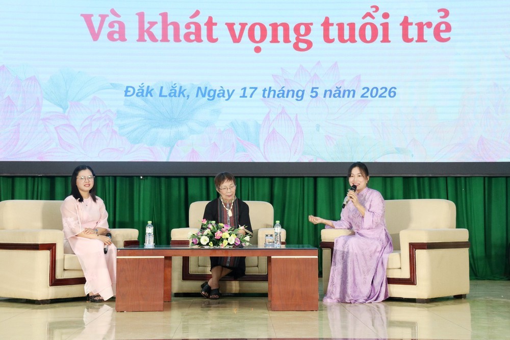Khơi dậy khát vọng tuổi trẻ qua những trang sách viết về Chủ tịch Hồ Chí Minh - Ảnh 2.