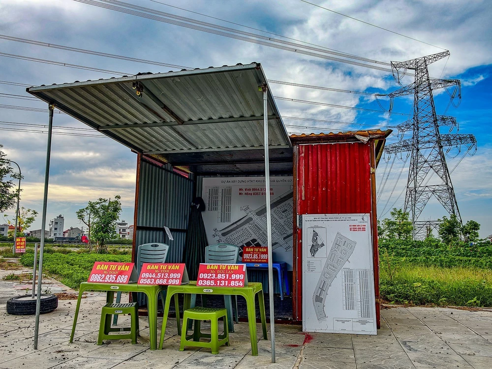 Hà Nội sẽ kiểm tra hoạt động môi giới tại khu tái định cư cầu vượt sông Hồng - Ảnh 5.