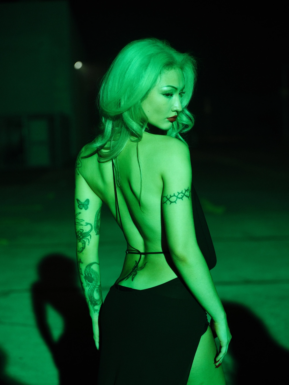 Nghệ sĩ NAOMI tung MV "Cuộc gọi làm phiền", thể hiện kỹ năng múa cột - Ảnh 4. Nghệ sĩ NAOMI tung MV "Cuộc gọi làm phiền", thể hiện kỹ năng múa cột - Ảnh 4.