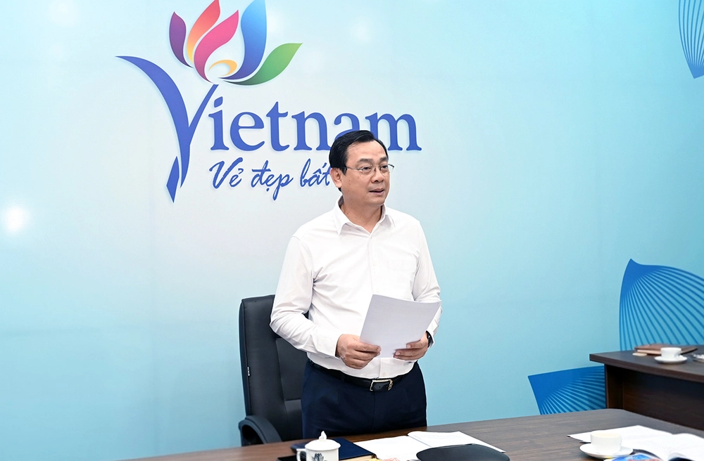 Cục Du lịch Quốc gia Việt Nam họp lấy ý kiến chuyên gia về Đề án “Phát triển du lịch trở thành ngành kinh tế mũi nhọn trong kỷ nguyên mới” - Ảnh 2.