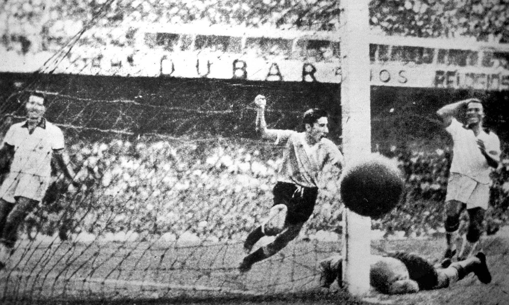 Chuyện World Cup ngày xưa: Thảm họa 'Maracanazo 1950' - vết thương không bao giờ lành của bóng đá Brazil - Ảnh 4. Chuyện World Cup ngày xưa: Thảm họa 'Maracanazo 1950' - vết thương không bao giờ lành của bóng đá Brazil - Ảnh 4.