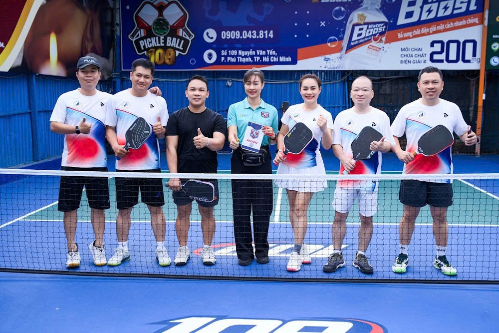 Pickleball vào tận ngõ ngách công sở - Ảnh 5.
