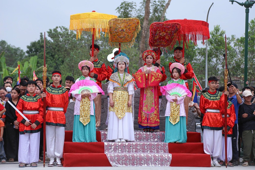 Văn hóa dân gian - “mỏ vàng” cho phát triển công nghiệp văn hóa - Ảnh 4. Văn hóa dân gian - “mỏ vàng” cho phát triển công nghiệp văn hóa - Ảnh 4.
