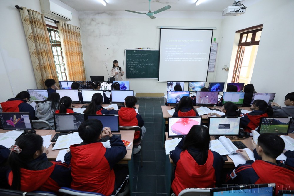Bộ trưởng Bộ Khoa học và Công nghệ: Tập trung nguồn lực giải quyết các bài toán công nghệ lớn - Ảnh 4. Bộ trưởng Bộ Khoa học và Công nghệ: Tập trung nguồn lực giải quyết các bài toán công nghệ lớn - Ảnh 4.