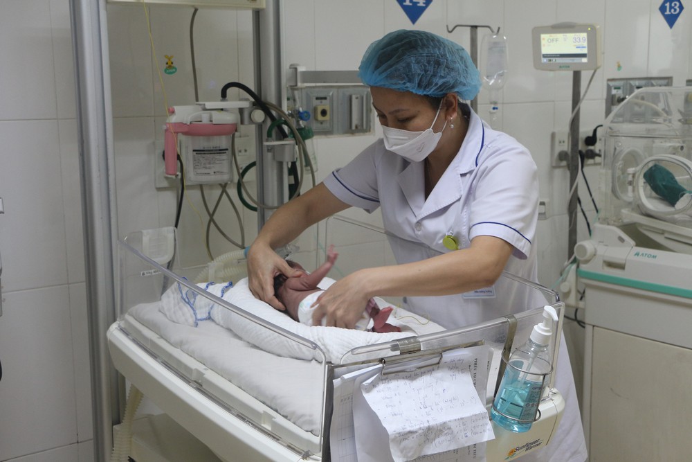 Từ 1/1/2027, phụ nữ sinh đủ 2 con trước 35 tuổi được hỗ trợ tối thiểu 2 triệu đồng - Ảnh 2. Từ 1/1/2027, phụ nữ sinh đủ 2 con trước 35 tuổi được hỗ trợ tối thiểu 2 triệu đồng - Ảnh 2.