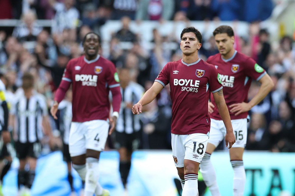 Nếu West Ham rớt hạng, người đóng thuế sẽ phải nộp thêm tiền - Ảnh 1. Nếu West Ham rớt hạng, người đóng thuế sẽ phải nộp thêm tiền - Ảnh 1.