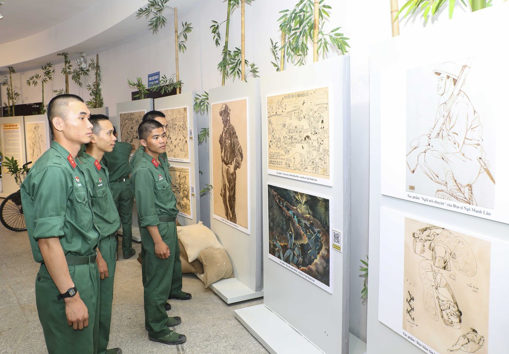 Khai mạc triển lãm “Từ ký họa chiến trường đến sắc màu đương đại” - Ảnh 5.