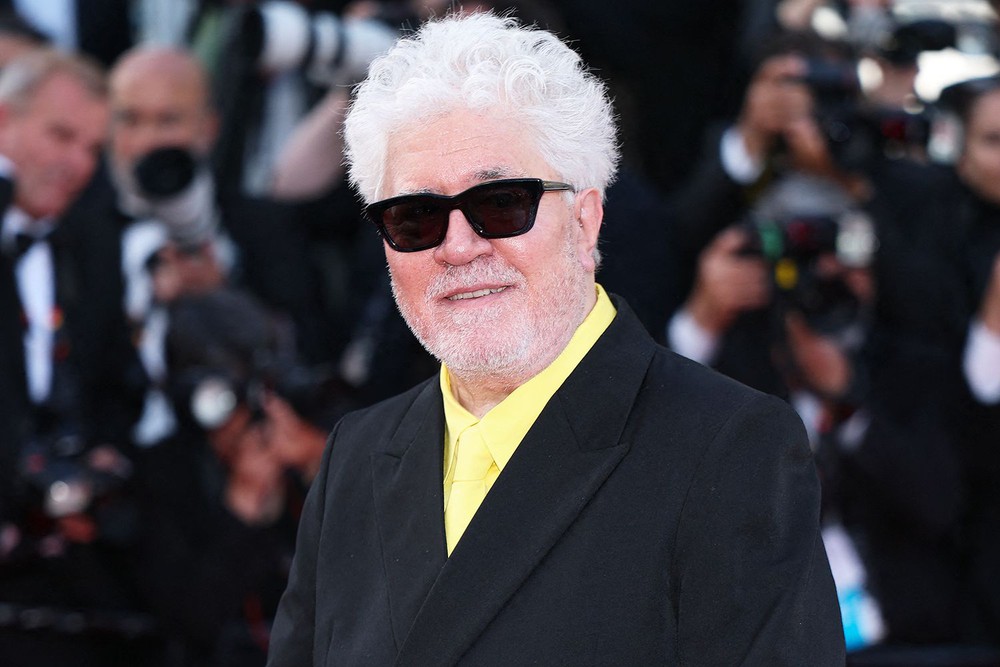 "Bitter Christmas" của Pedro Almodóvar gây xúc động mạnh ở LHP Cannes 2026 - Ảnh 1.