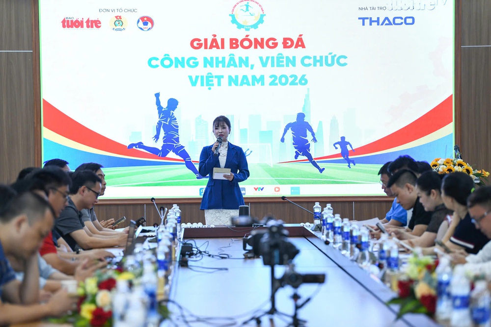 Giải Bóng đá công nhân, viên chức Việt Nam sang mùa thứ 4 - Ảnh 2. Giải Bóng đá công nhân, viên chức Việt Nam sang mùa thứ 4 - Ảnh 2.