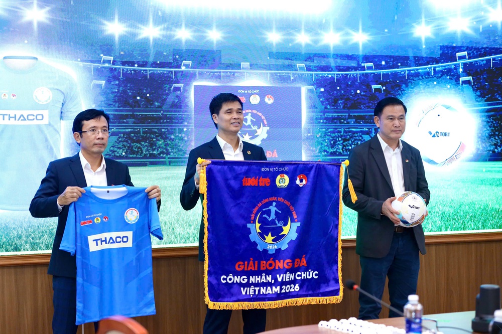 Giải Bóng đá công nhân, viên chức Việt Nam sang mùa thứ 4 - Ảnh 3. Giải Bóng đá công nhân, viên chức Việt Nam sang mùa thứ 4 - Ảnh 3.