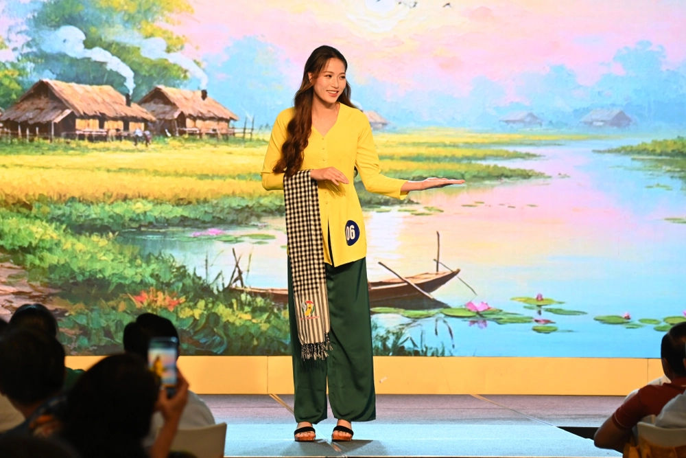 Nhan sắc chủ công 20 tuổi giành danh hiệu 'Miss Áo bà ba' tại Cúp VTV9 - Bình Điền 2026 - Ảnh 4. Nhan sắc chủ công 20 tuổi giành danh hiệu 'Miss Áo bà ba' tại Cúp VTV9 - Bình Điền 2026 - Ảnh 4.