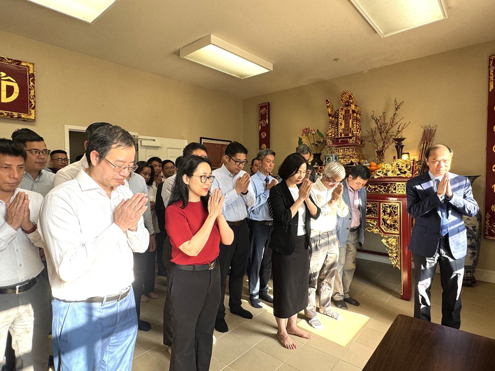 136 năm Ngày sinh Chủ tịch Hồ Chí Minh: Thắt chặt nhịp cầu hữu nghị Việt Nam – Mỹ từ di sản của Người - Ảnh 2. 136 năm Ngày sinh Chủ tịch Hồ Chí Minh: Thắt chặt nhịp cầu hữu nghị Việt Nam – Mỹ từ di sản của Người - Ảnh 2.