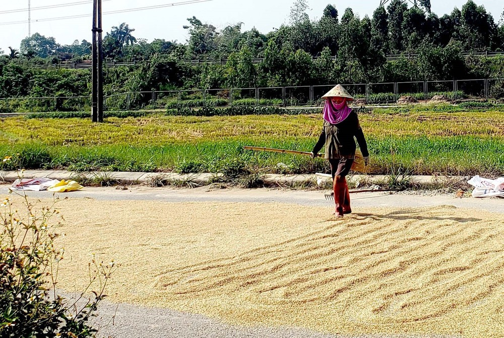 Bắc Bộ và Trung Bộ sắp bước vào đợt nắng nóng diện rộng - Ảnh 1. Bắc Bộ và Trung Bộ sắp bước vào đợt nắng nóng diện rộng - Ảnh 1.