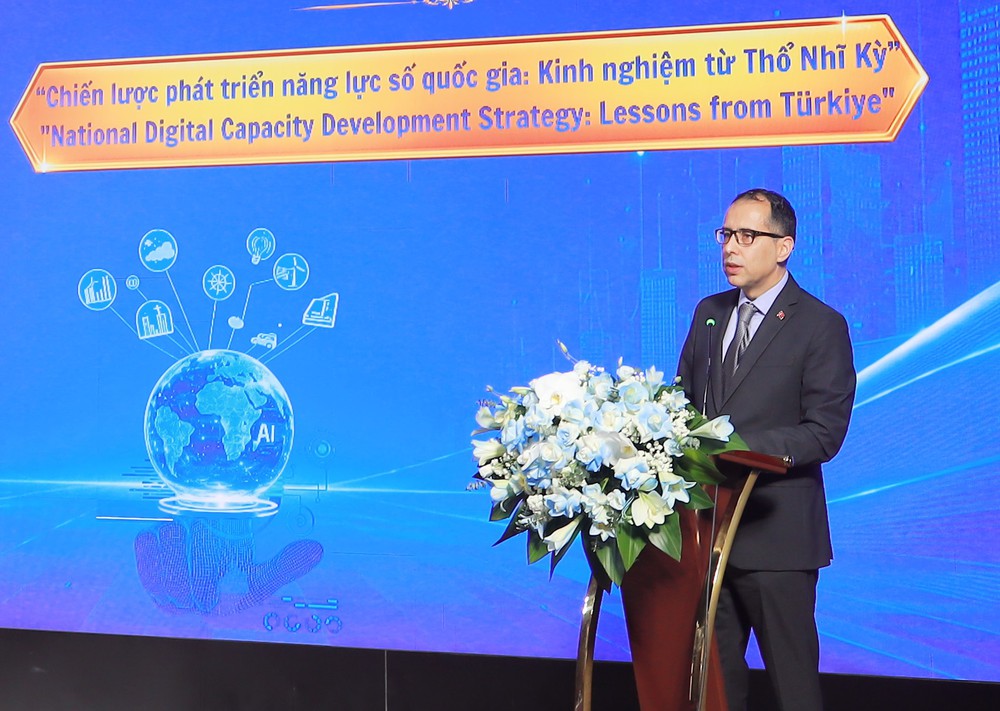 Năng lực số - đột phá chiến lược nâng tầm giáo dục và đào tạo trong kỷ nguyên mới - Ảnh 2. Năng lực số - đột phá chiến lược nâng tầm giáo dục và đào tạo trong kỷ nguyên mới - Ảnh 2.