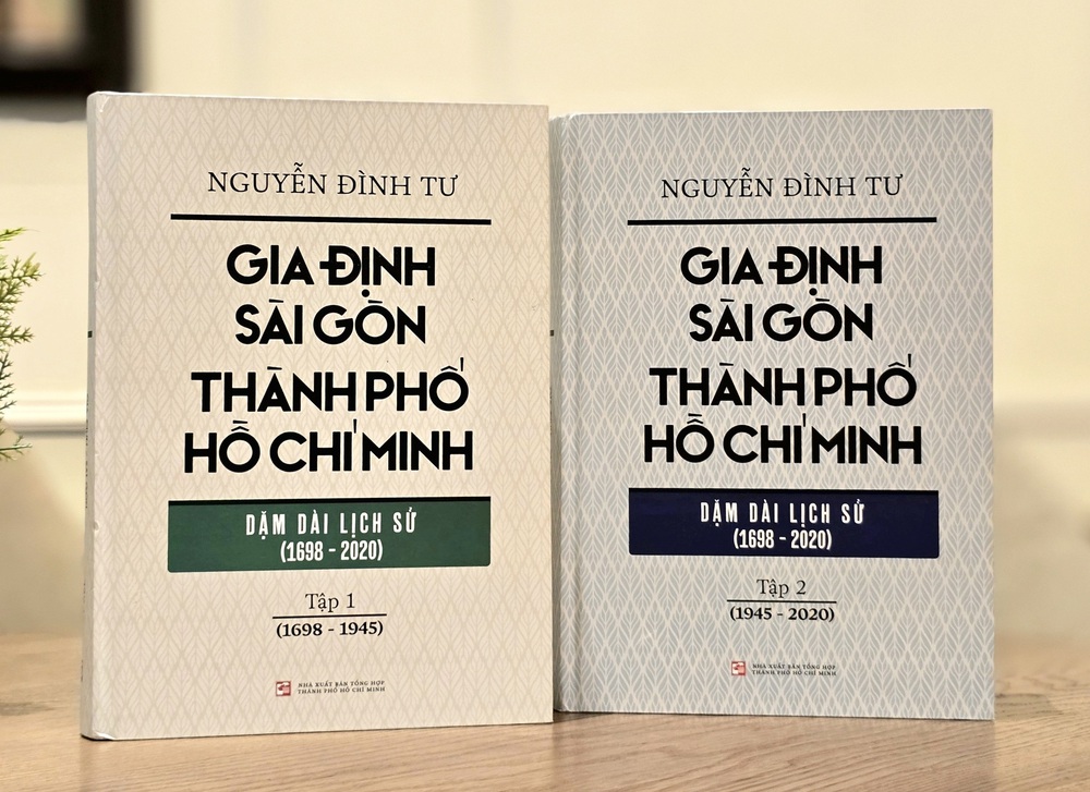 Lễ trao Giải thưởng Thiếu nhi Dế Mèn 2026 - Nhà nghiên cứu Nguyễn Đình Tư 106 tuổi trở thành Đại sứ Giải thưởng Dế Mèn: "Góp một viên gạch vào tòa nhà văn hóa dân tộc" - Ảnh 4. Lễ trao Giải thưởng Thiếu nhi Dế Mèn 2026 - Nhà nghiên cứu Nguyễn Đình Tư 106 tuổi trở thành Đại sứ Giải thưởng Dế Mèn: "Góp một viên gạch vào tòa nhà văn hóa dân tộc" - Ảnh 4.