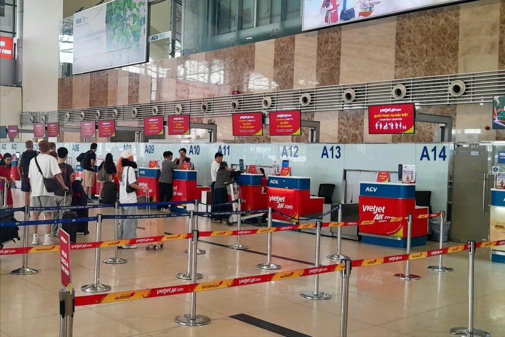 Hành khách lưu ý di chuyển tại Nhà ga T1 Nội Bài trong thời gian diễn tập khẩn nguy - Ảnh 1.