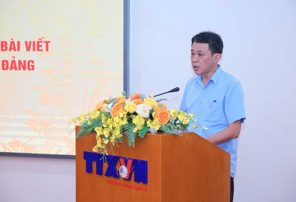 TTXVN tổ chức toạ đàm chuyên đề “Cung cấp thông tin phục vụ các bài viết về bảo vệ nền tảng tư tưởng của Đảng” - Ảnh 1. TTXVN tổ chức toạ đàm chuyên đề “Cung cấp thông tin phục vụ các bài viết về bảo vệ nền tảng tư tưởng của Đảng” - Ảnh 1.