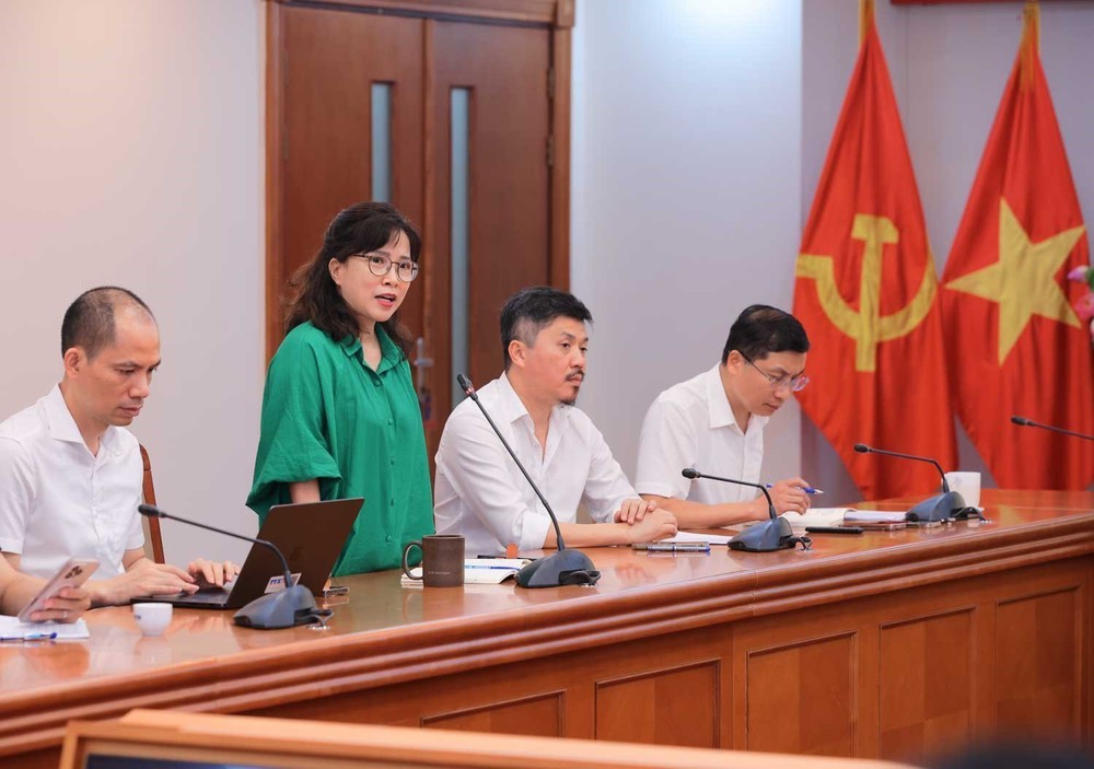 TTXVN tổ chức toạ đàm chuyên đề “Cung cấp thông tin phục vụ các bài viết về bảo vệ nền tảng tư tưởng của Đảng” - Ảnh 6. TTXVN tổ chức toạ đàm chuyên đề “Cung cấp thông tin phục vụ các bài viết về bảo vệ nền tảng tư tưởng của Đảng” - Ảnh 6.