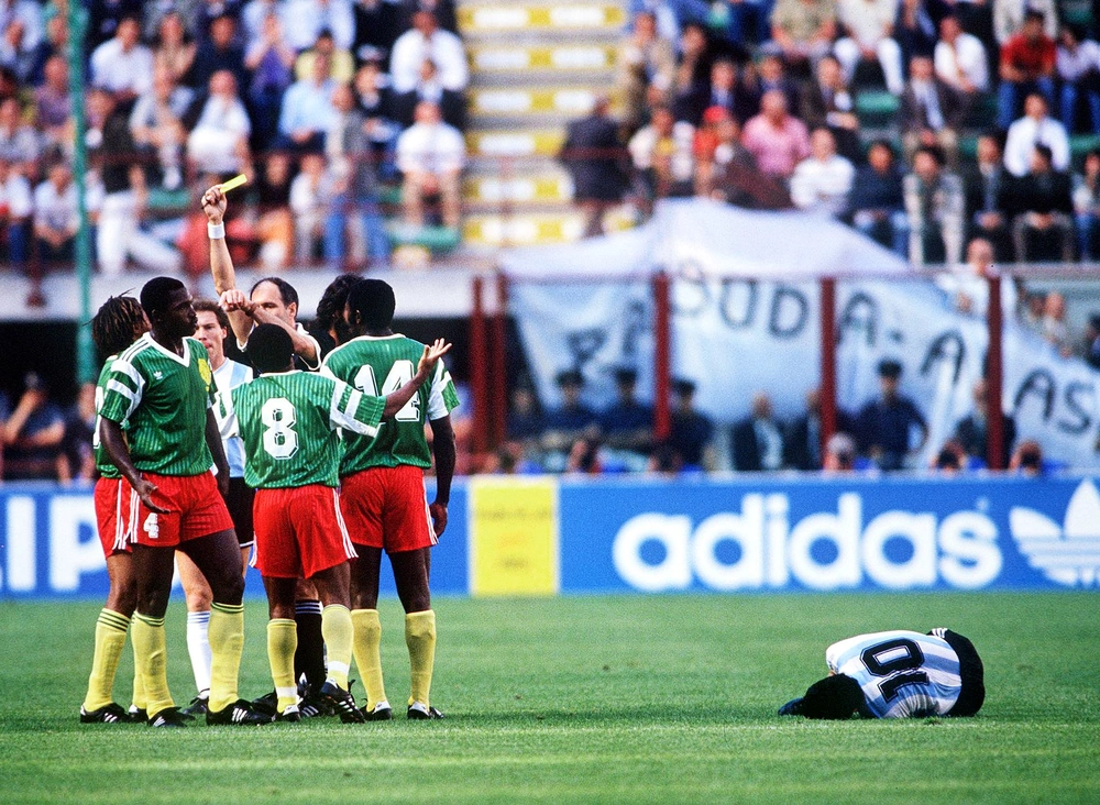 Chuyện World Cup ngày xưa: Khi "kẻ vô danh" quật ngã nhà vô địch Argentina, tạo nên cú sốc lớn nhất lịch sử  - Ảnh 3.