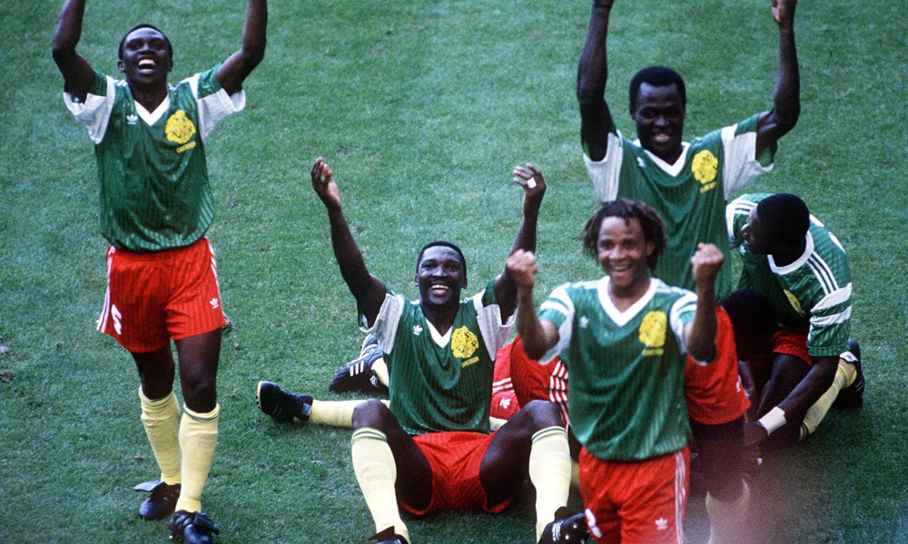 Chuyện World Cup ngày xưa: Khi "kẻ vô danh" quật ngã nhà vô địch Argentina, tạo nên cú sốc lớn nhất lịch sử  - Ảnh 6.