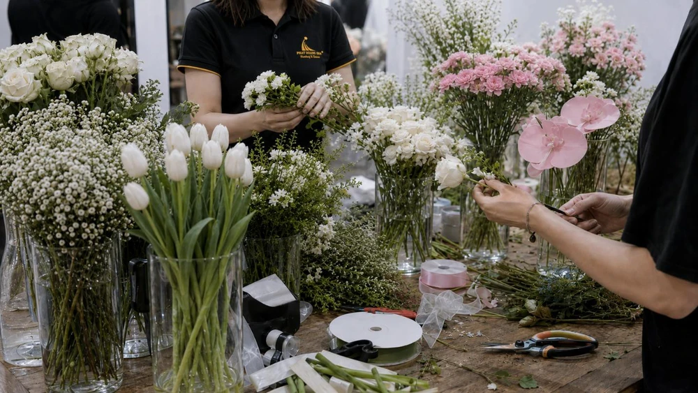 Hoa cưới: câu chuyện phía sau bó hoa cầm tay cô dâu tại PHG Floral - Ảnh 3. Hoa cưới: câu chuyện phía sau bó hoa cầm tay cô dâu tại PHG Floral - Ảnh 3.
