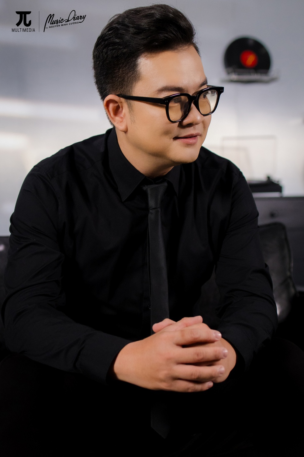 Quang Trung bắt tay Nguyễn Minh Cường trong Music Diary 8 - Ảnh 2. Quang Trung bắt tay Nguyễn Minh Cường trong Music Diary 8 - Ảnh 2.