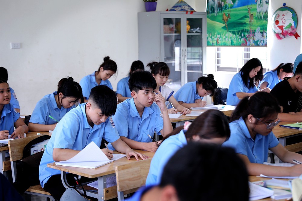 Kỳ thi tốt nghiệp THPT năm 2026: Đồng hành với học sinh trong giai đoạn “nước rút” - Ảnh 1. Kỳ thi tốt nghiệp THPT năm 2026: Đồng hành với học sinh trong giai đoạn “nước rút” - Ảnh 1.