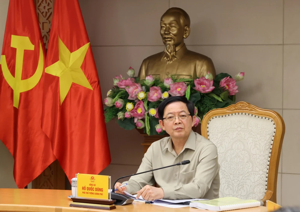 Phó Thủ tướng Hồ Quốc Dũng: Quy hoạch sử dụng đất quốc gia phải bám sát mục tiêu phát triển nhanh, bền vững - Ảnh 1. Phó Thủ tướng Hồ Quốc Dũng: Quy hoạch sử dụng đất quốc gia phải bám sát mục tiêu phát triển nhanh, bền vững - Ảnh 1.