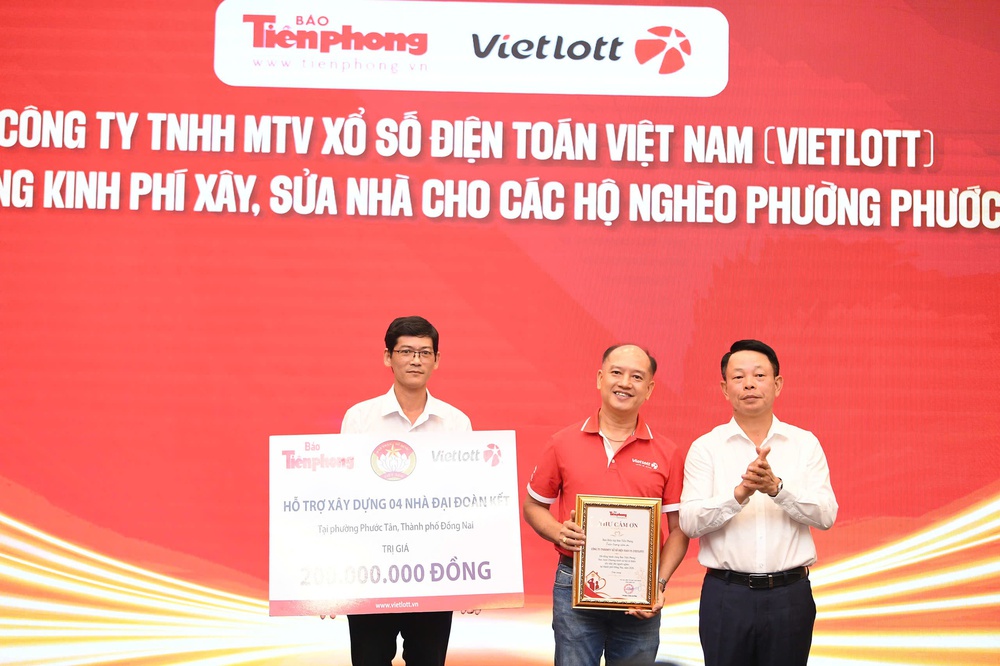 Golfer Lưu Ngọc Sáng vô địch Tiền Phong Golf Championship - Non sông một dải lần 2 năm 2026 - Ảnh 2. Golfer Lưu Ngọc Sáng vô địch Tiền Phong Golf Championship - Non sông một dải lần 2 năm 2026 - Ảnh 2.