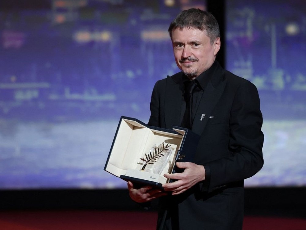 LHP Cannes 2026: Cristian Mungiu thắng Cành cọ vàng lần hai, Neon nối dài chuỗi thành tích ấn tượng - Ảnh 2. LHP Cannes 2026: Cristian Mungiu thắng Cành cọ vàng lần hai, Neon nối dài chuỗi thành tích ấn tượng - Ảnh 2.