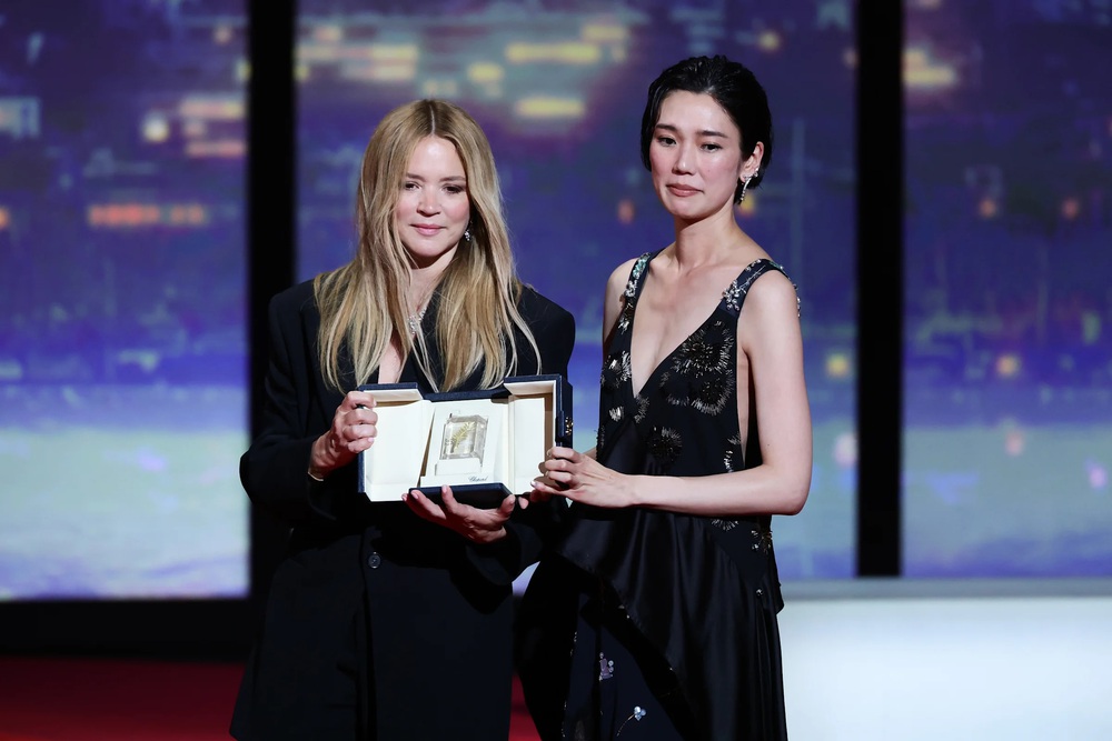 LHP Cannes 2026: Cristian Mungiu thắng Cành cọ vàng lần hai, Neon nối dài chuỗi thành tích ấn tượng - Ảnh 7. LHP Cannes 2026: Cristian Mungiu thắng Cành cọ vàng lần hai, Neon nối dài chuỗi thành tích ấn tượng - Ảnh 7.