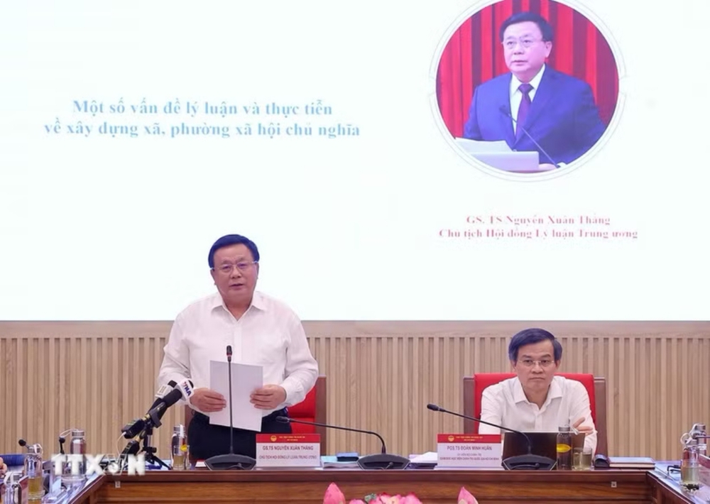 Tinh gọn bộ máy: Từ “quản lý” sang “phục vụ” - Ảnh 1.