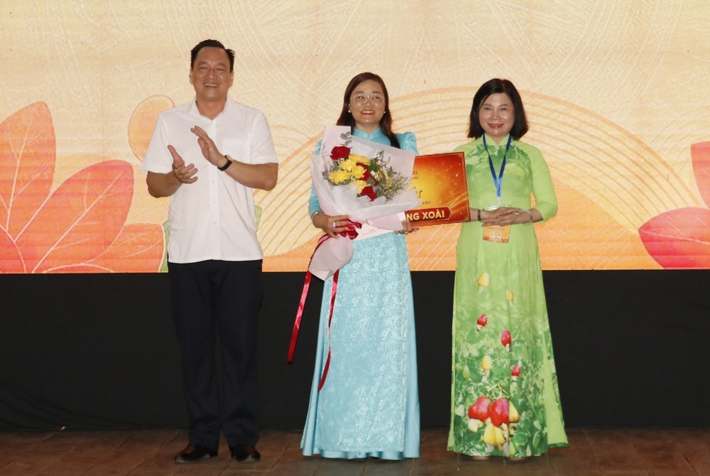 Thúc đẩy phát triển kinh tế nông nghiệp và quảng bá du lịch - Ảnh 3.