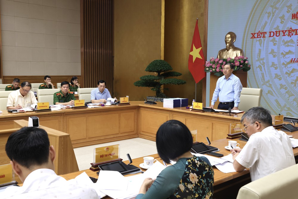 Phó Thủ tướng Thường trực: Đánh giá công khai, minh bạch, thận trọng từng trường hợp đề nghị đặc xá - Ảnh 2. Phó Thủ tướng Thường trực: Đánh giá công khai, minh bạch, thận trọng từng trường hợp đề nghị đặc xá - Ảnh 2.