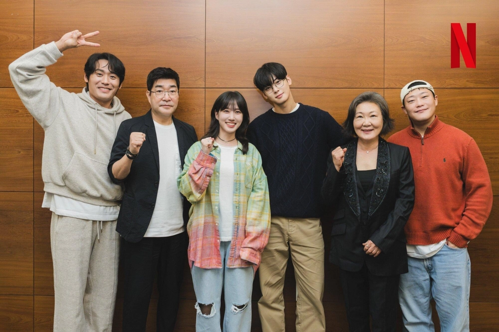 Cha Eun Woo trở lại thành công với "Biệt đội siêu khờ", đứng top Netflix toàn cầu - Ảnh 4. Cha Eun Woo trở lại thành công với "Biệt đội siêu khờ", đứng top Netflix toàn cầu - Ảnh 4.