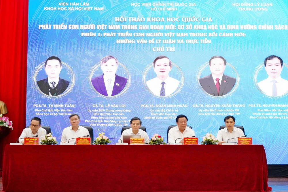 Hướng tới phát triển toàn diện con người Việt Nam - Ảnh 1. Hướng tới phát triển toàn diện con người Việt Nam - Ảnh 1.