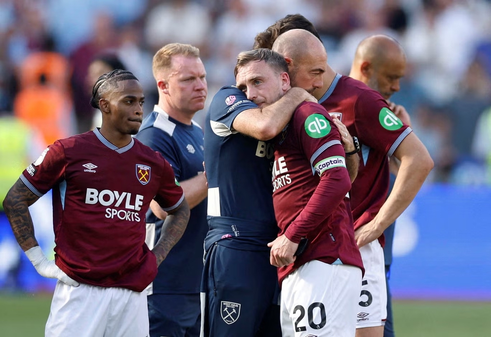 Premier League 2025-26: Mùa giải kỳ lạ và hỗn loạn bậc nhất lịch sử - Ảnh 1. Premier League 2025-26: Mùa giải kỳ lạ và hỗn loạn bậc nhất lịch sử - Ảnh 1.