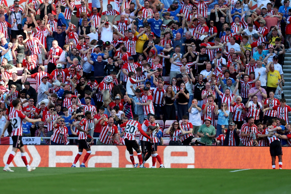 Những hiện tượng của mùa giải: Ngày Bournemouth, Sunderland mở hội - Ảnh 1.