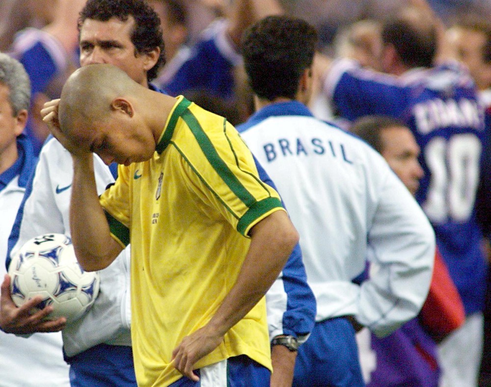 Chuyện World Cup ngày xưa: France 98 - kỳ World Cup gieo tình yêu bóng đá vào trái tim của cả một thế hệ - Ảnh 4.