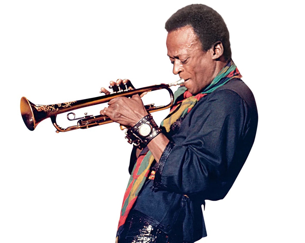 Một thế kỷ Miles Davis: Huyền thoại trumpet khiến jazz thay đổi mãi mãi - Ảnh 6. Một thế kỷ Miles Davis: Huyền thoại trumpet khiến jazz thay đổi mãi mãi - Ảnh 6.