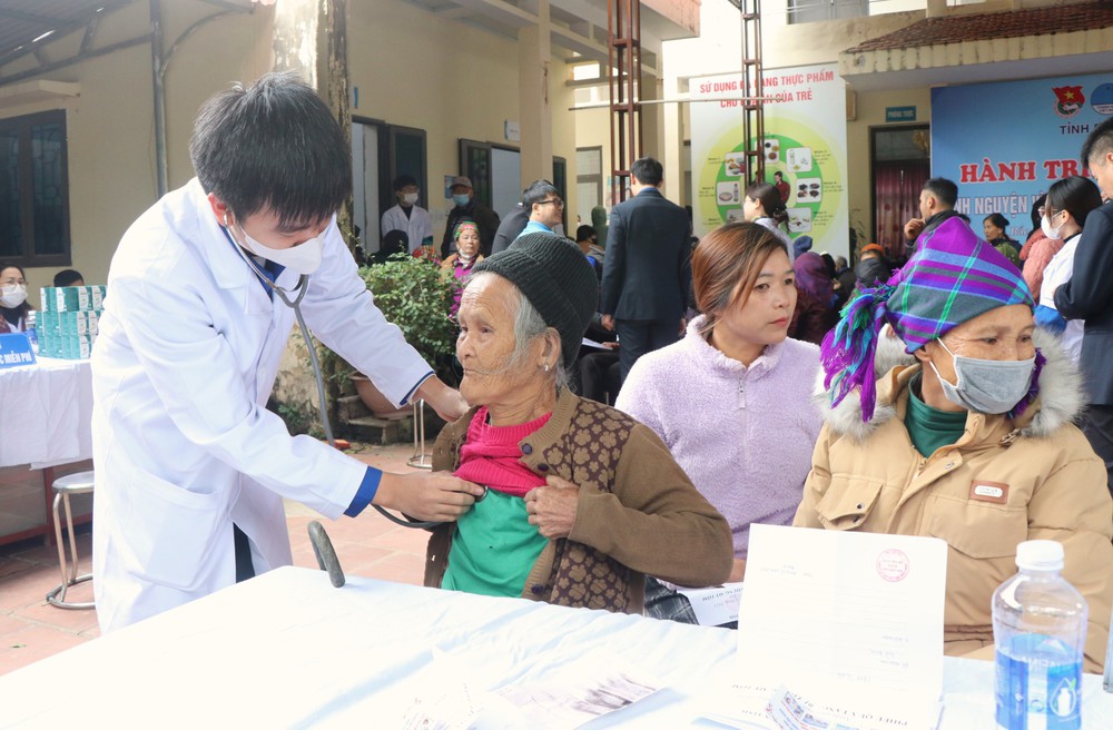 Xây dựng xã, phường xã hội chủ nghĩa: Y tế là nền tảng, giáo dục là thước đo - Ảnh 2. Xây dựng xã, phường xã hội chủ nghĩa: Y tế là nền tảng, giáo dục là thước đo - Ảnh 2.