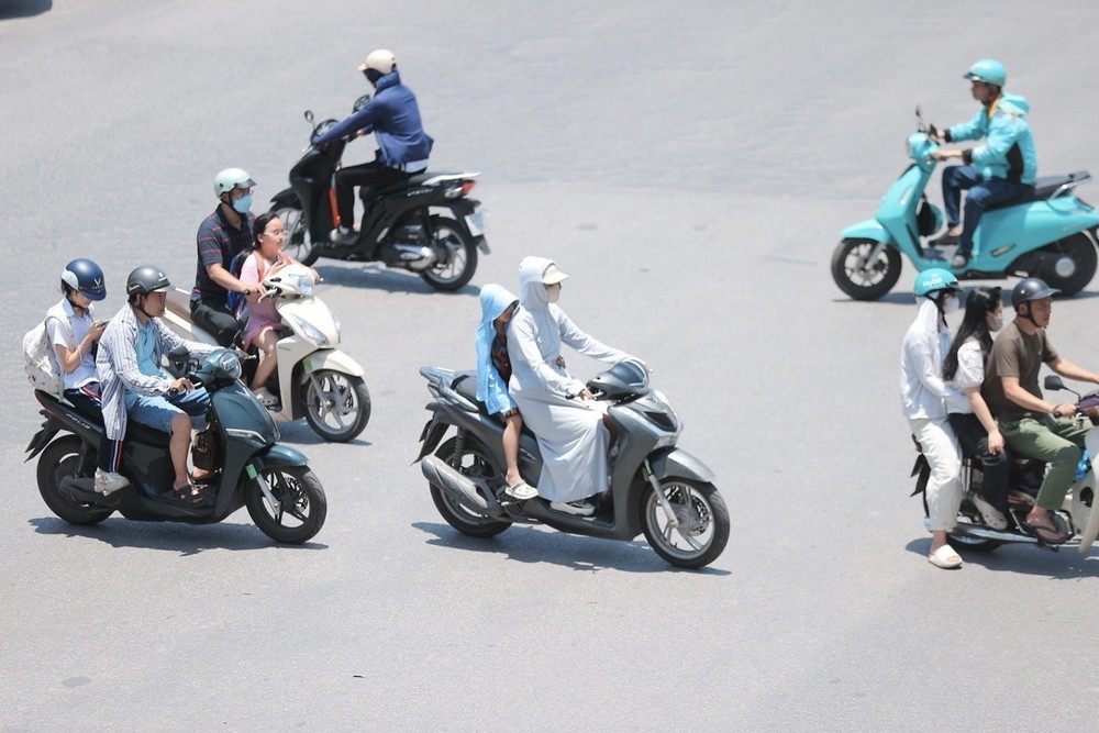 Bộ y tế cảnh báo nguy cơ sốc nhiệt - Ảnh 4. Bộ y tế cảnh báo nguy cơ sốc nhiệt - Ảnh 4.